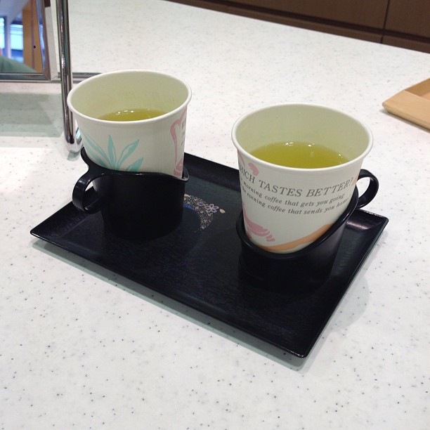 At the Wakou glasses shop, they give you tea while you are waiting.